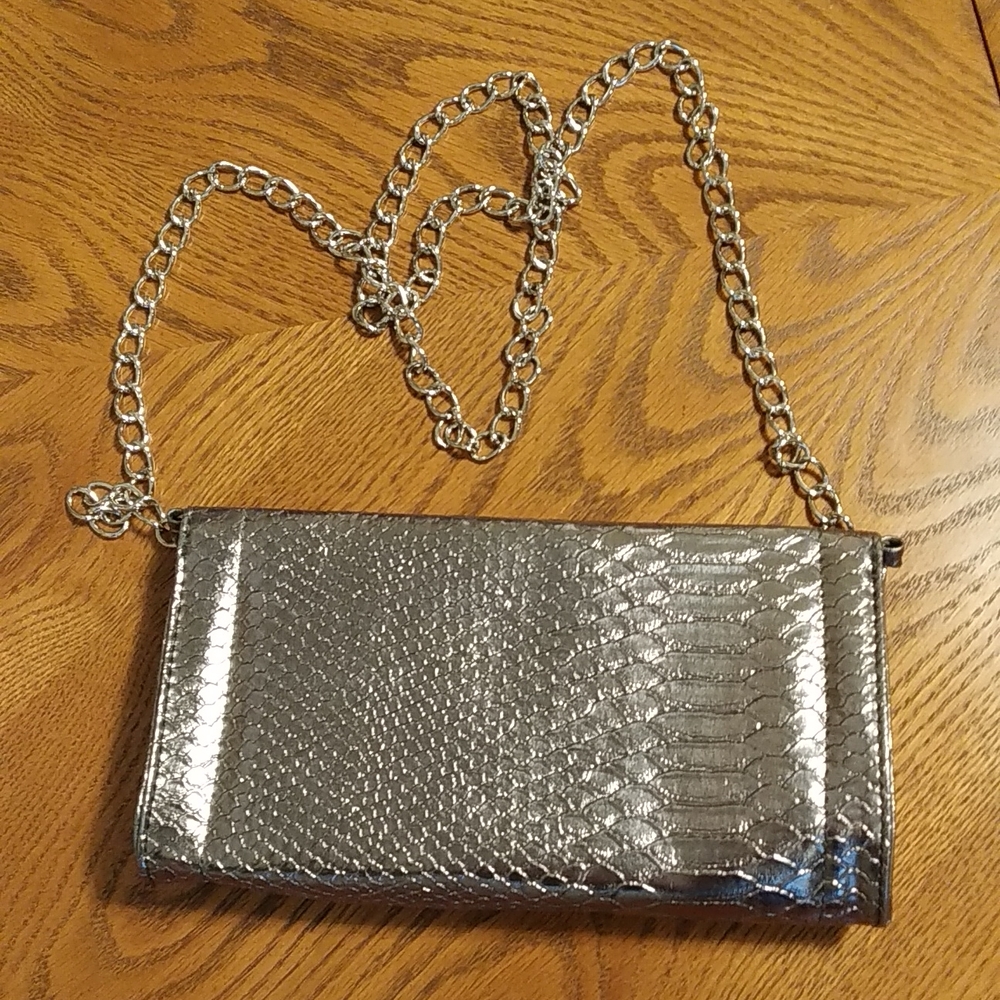 Laura Metallic Evening Clutch - Picture 2 of 8